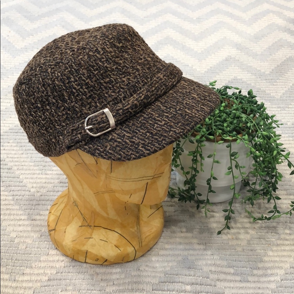 Tweed hat